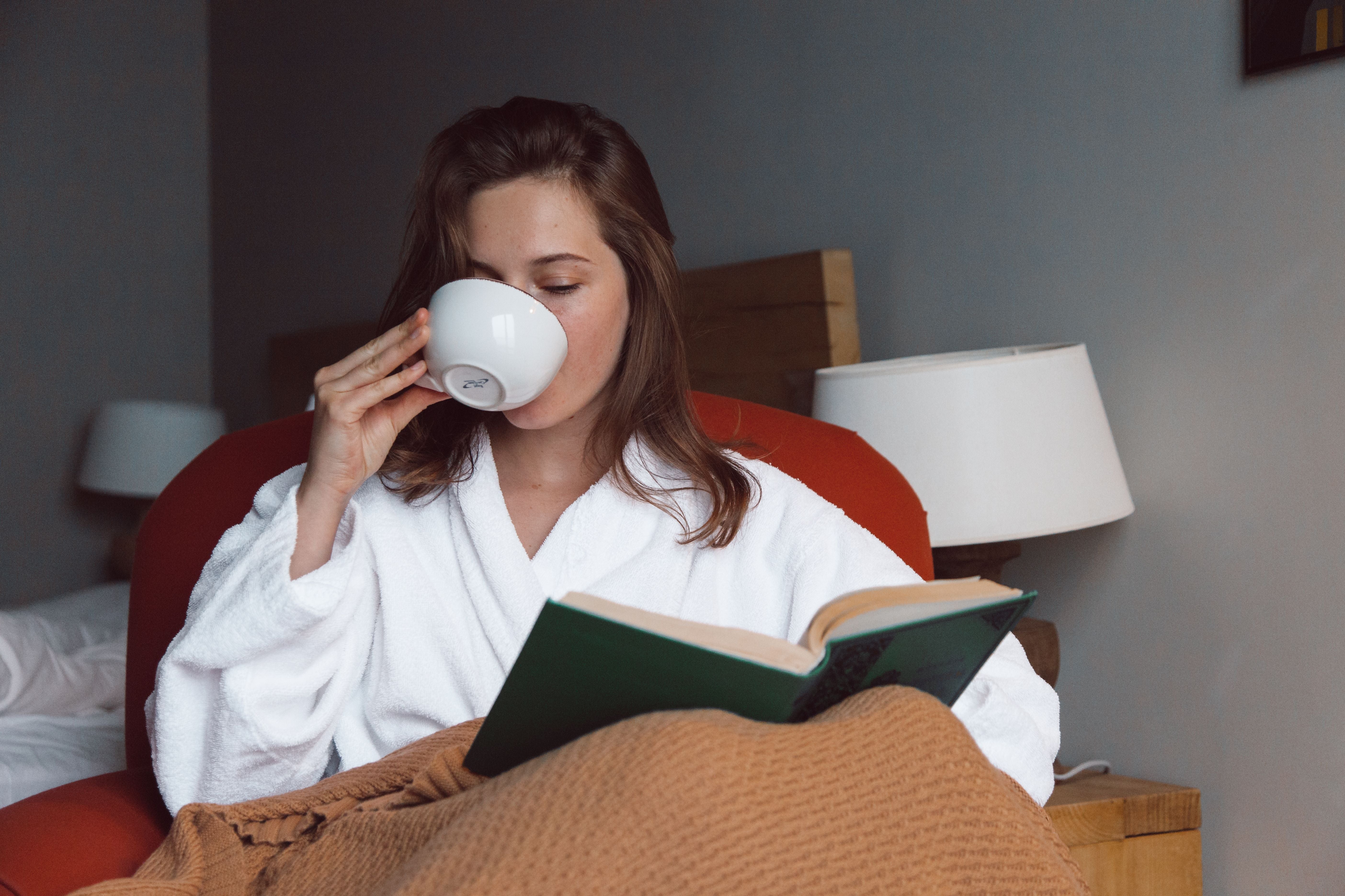 A Pharmacist's Evening Wind-Down Routine for PMOS, and What the Research Actually Supports